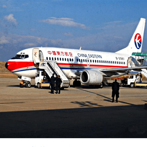 锦州湾机场空运航空快运业稳步发展的原因是什么？